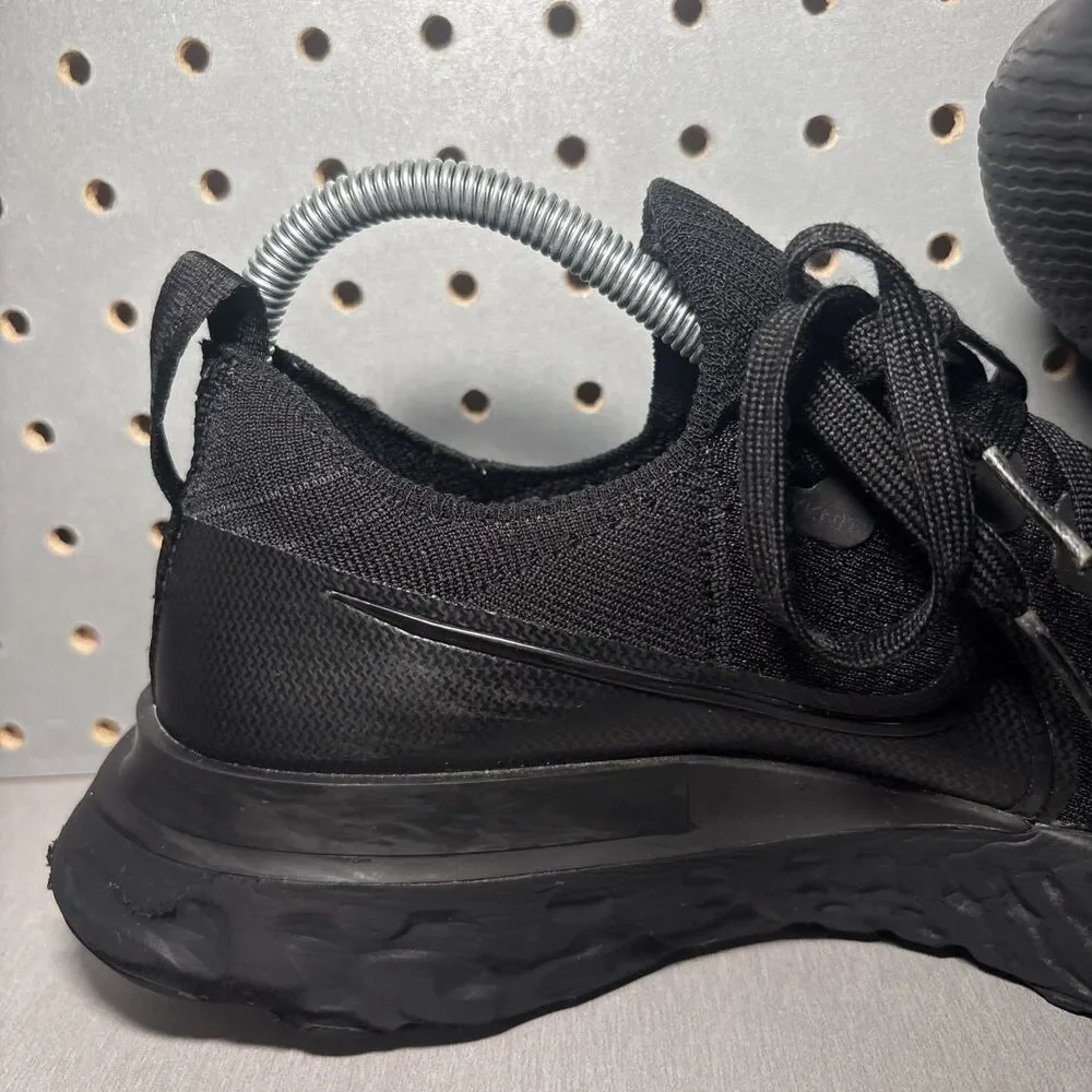 Nike React Infinity Run Flyknit Shoes Mens Sz 7 Womens Sz 8.5 Triple Black